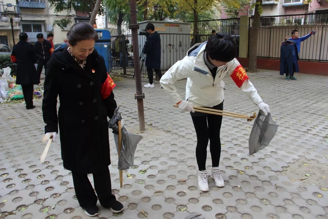 周末大扫除 | 新华、玉桥多社区在职党员参加