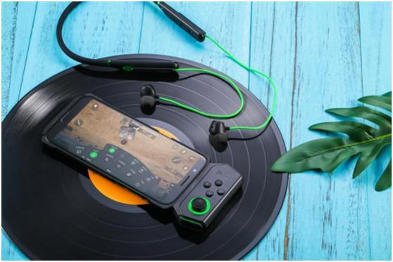 败家之眼ROG Phone售价高的出奇,却不如300