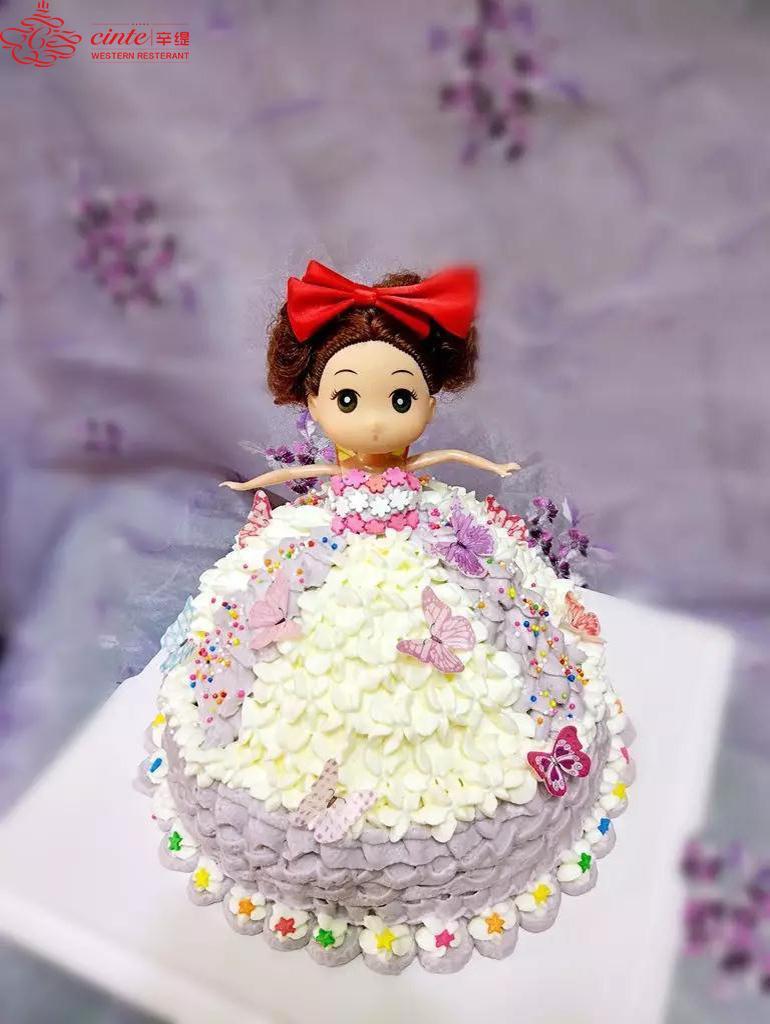他们都会做这样的芭比公主生日蛋糕,你不会?