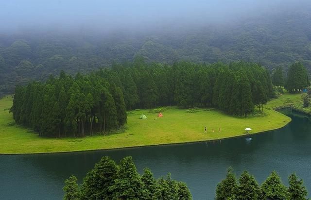 廣西旅遊 在玉林,還有經略臺真武閣,謝魯山莊,都嶠山,大容山森林公 