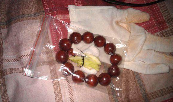 小叶紫檀手串怕什么?怕水!真泡水了咋办?