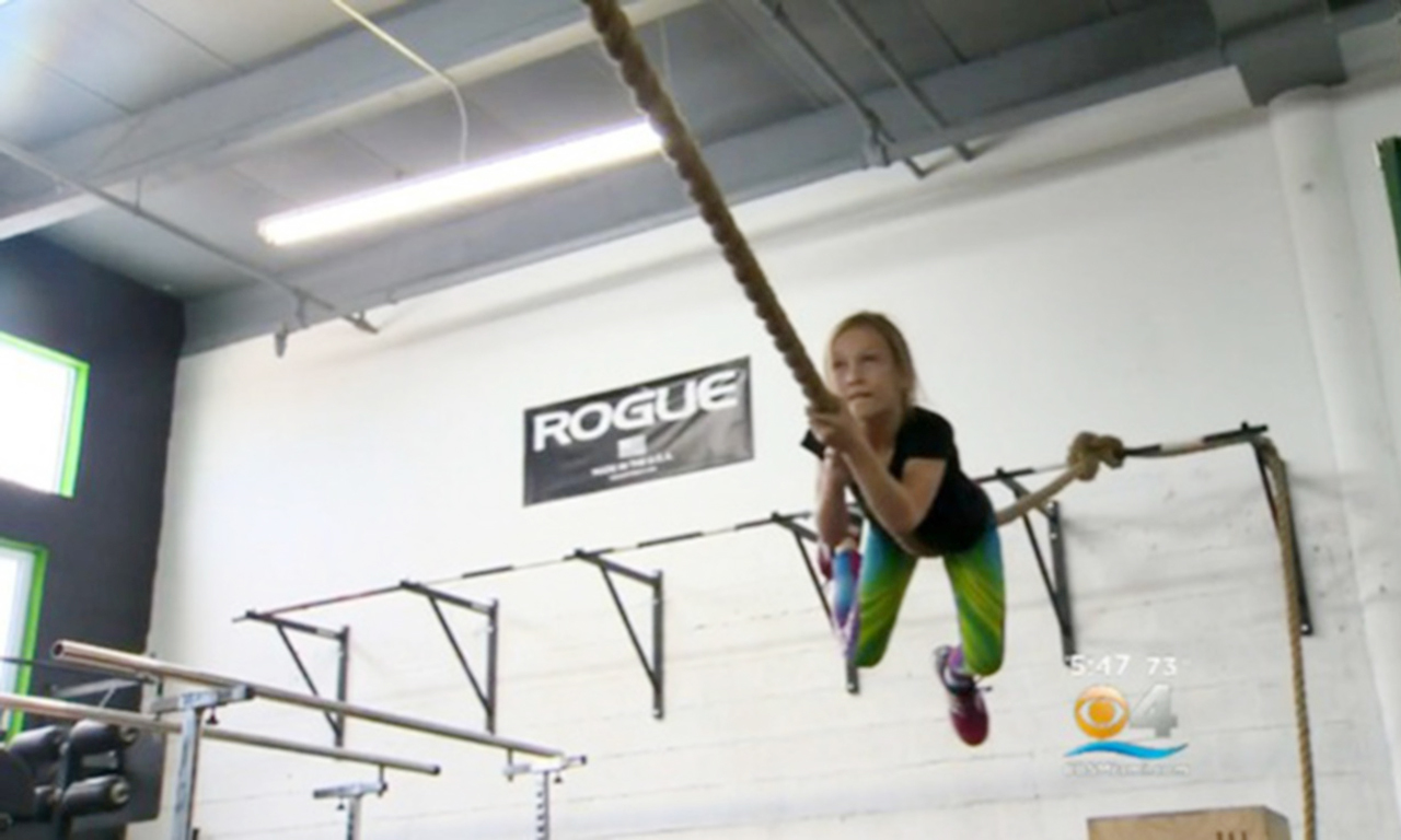 其实而为了完成各项竞赛的内容，米拉曾在父亲的帮助下特训了近一年的时间，其中每周训练5天，每天训练4个小时。