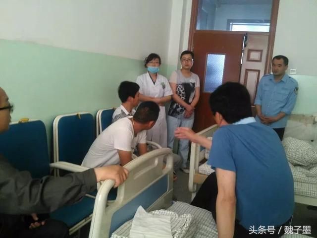 爸爸姓东野,妈妈觉得很日本,想给宝宝改姓,被斥