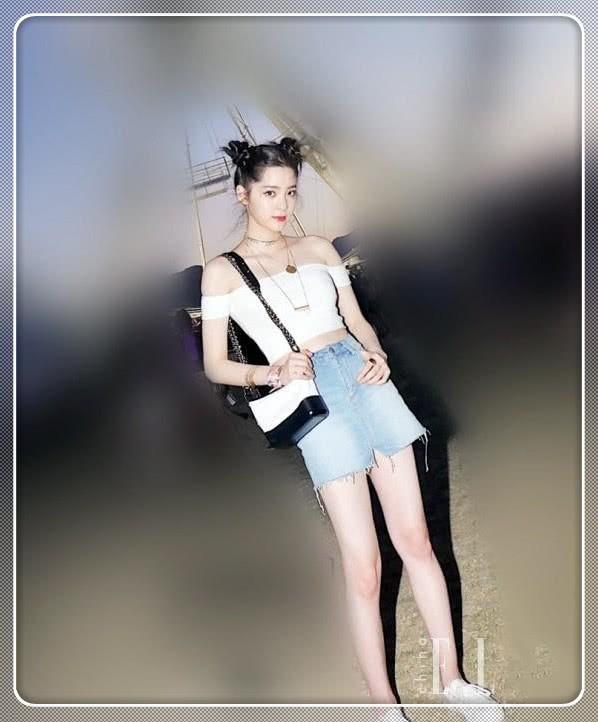 欧阳娜娜还真敢穿,故意把短裤提到大腿根,为了