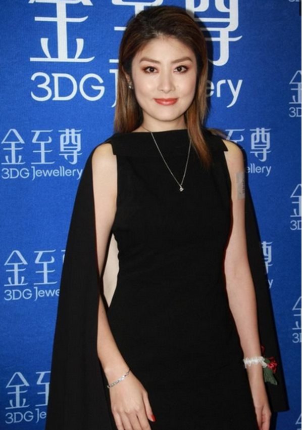 向华强也要让她3分,身价100亿16年却只爱