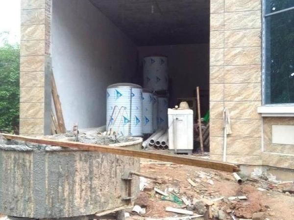 湖南妹60w为父母盖房养老 用力过猛建成超丑