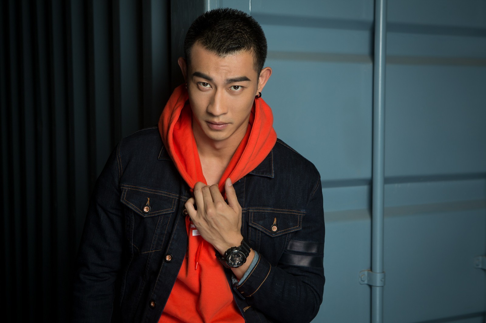 剧中,新锐实力派男演员赵磊饰演西夏王国的太子哈尔敦,其胸有沟壑却不