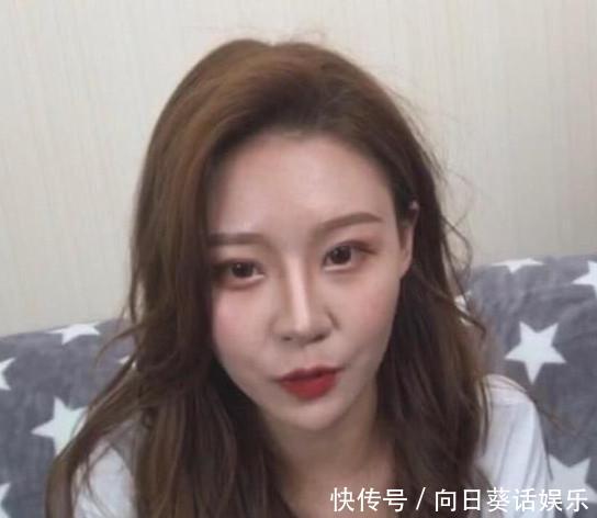 温婉自信素颜直播:这就是你们忘不掉的地下室