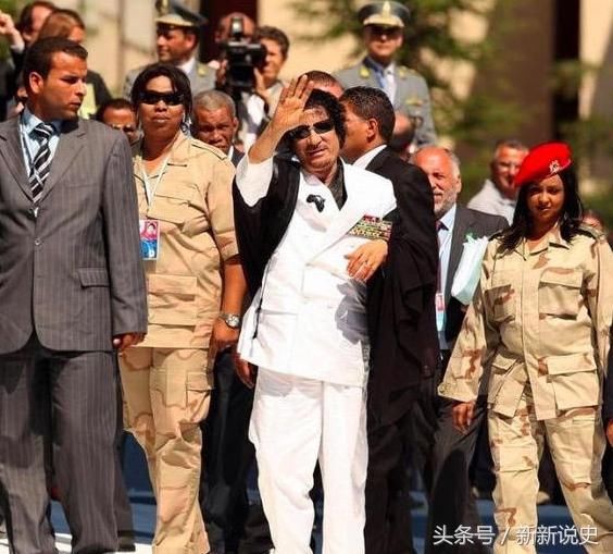 卡扎菲最美最强女保镖,一个蛋糕俘虏芳心,至死