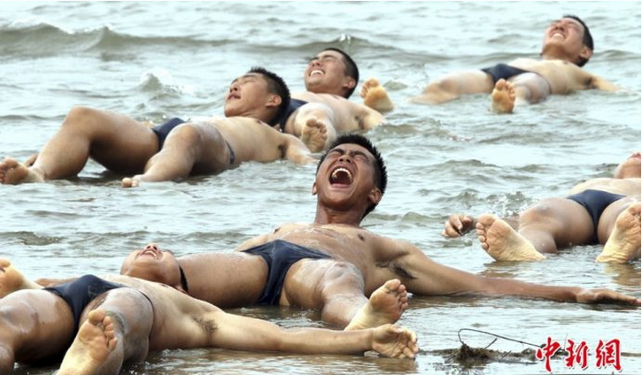 这些备受“摧残”的基层士兵忍无可忍之下往往会做出极端行为,酿成“军营血案”。