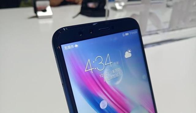 荣耀9青春版对比小米8SE, 究竟谁更值得买?