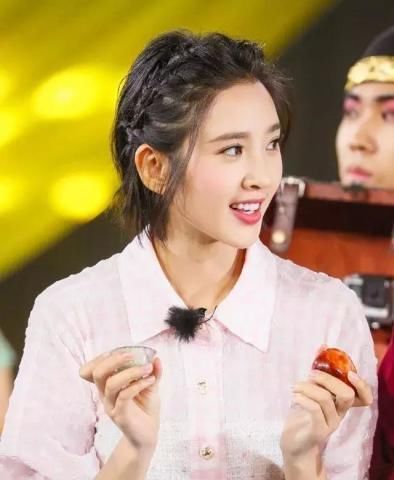 赵丽颖、宋茜和唐艺昕这样打理短发超甜美,网