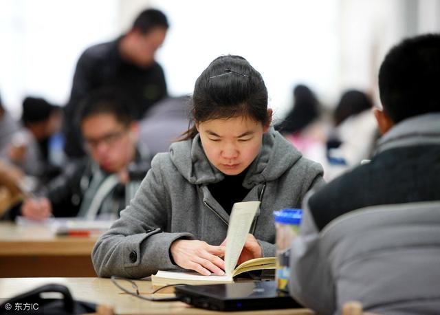 女生适合报考哪类公务员?