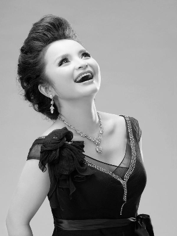 吴碧霞带观众回首《红楼梦》经典 大师轮番登场