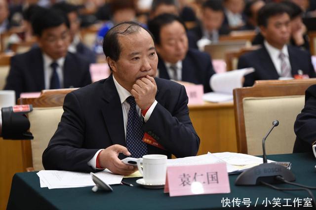 掌舵18年茅台老总卸任:分红百亿一分未得,年薪