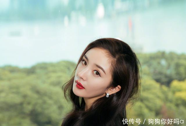 明星们的英文名!鹿晗简单明了,胡歌随意王源臭