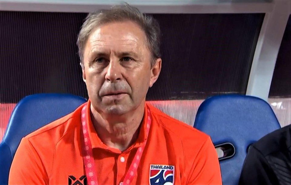 中国足球|中国国足2-0泰国!武磊梅开二度,致敬