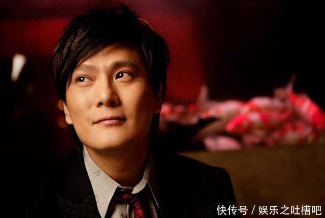 张信哲被小伙当面说是过气歌手,撒贝宁狂怼后,台下一片掌声!