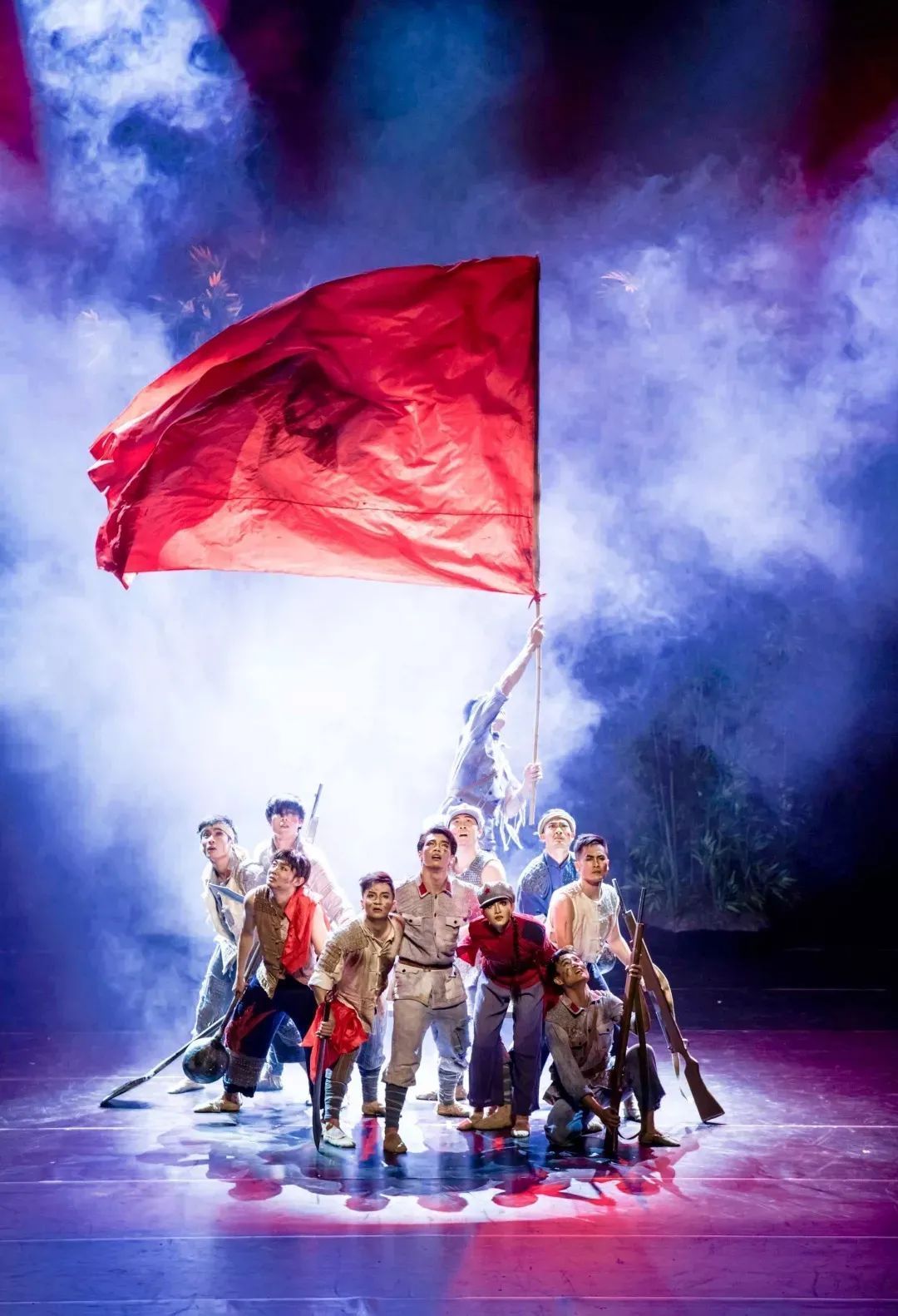 01,第十一届中国舞蹈"荷花奖"舞剧奖这是一次对革命先烈的缅怀致敬这