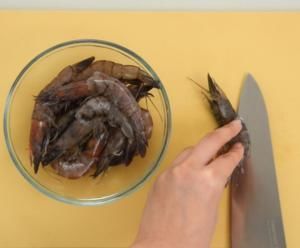 教你做蒜蓉粉丝开边虾,看着就让人流口水,一口