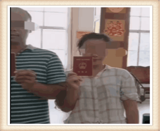 夫妻俩刚刚领完结婚证, 就在登记大厅大打出手