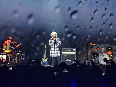 朴树连唱10首歌曲引粉丝告白 张亚东打造即兴