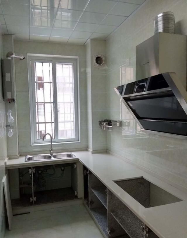 小县城买套房,120平简单装修只花了6万,这么便