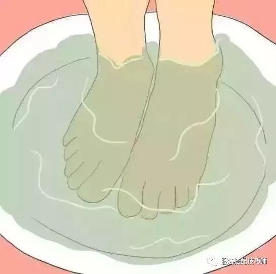 服装搭配:女生这样穿高跟鞋,不仅脚不疼还能美