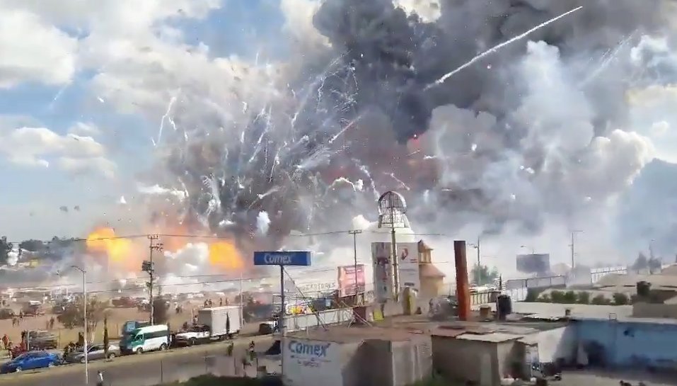 墨西哥烟花市场发生巨大爆炸 已致至少31死72伤