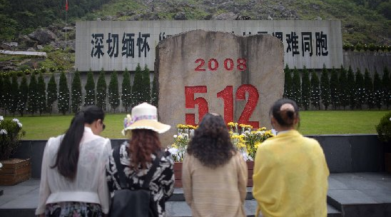 微视频:十年·致敬重生 微视频:十年·致敬重生