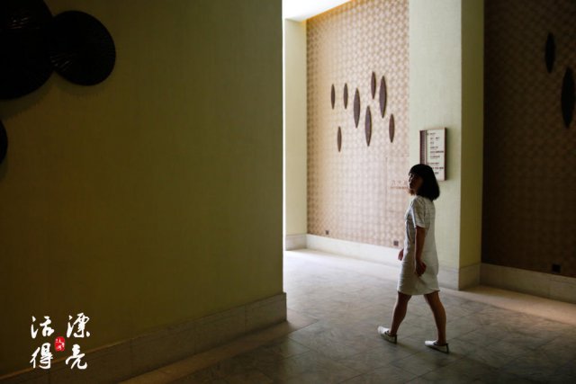 丹丹辞职后并不急着找工作，打算休息一段时间。今年 4 月，丹丹受邀在广州的 1200 书店讲述自己情趣测评师的经历。从以前当文职处理各种表格，到测评各种情趣用品，到与教授老师探讨性学，这段巨大转变让丹丹的思维和观念也变得开阔。