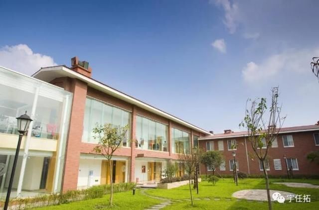 想踢职业足球吗?魏群在精英试训营,助攻你的梦