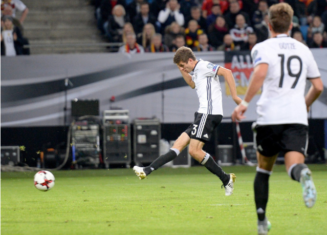 世界杯欧洲区预选赛直播:捷克VS德国 穆勒冲击