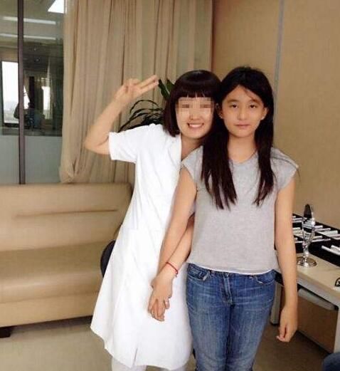 60岁苏小明和54岁毛阿敏,一个做洋媳妇,一个嫁百亿富豪老来生子