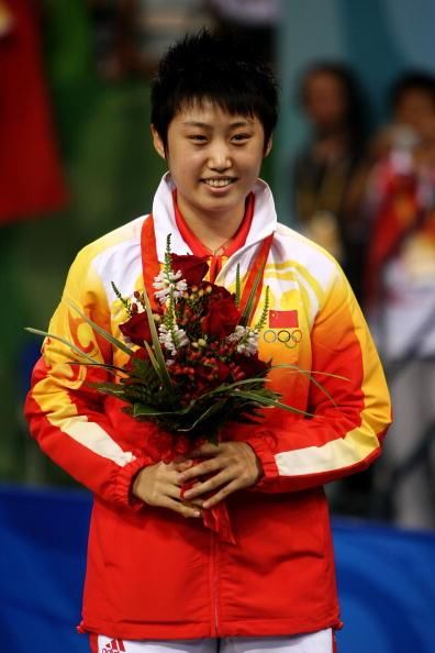 中国乒乓史上最年轻的世界冠军,退役后回归校