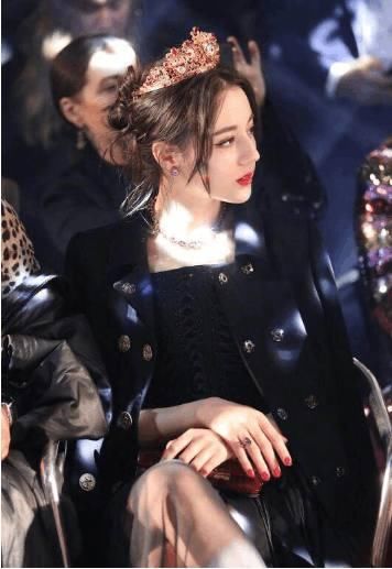 古力娜扎和迪丽热巴未PS照曝光,差距真大,一个