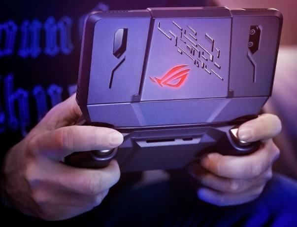 最强电竞手机亮相:骁龙845+航空级冷却系统+