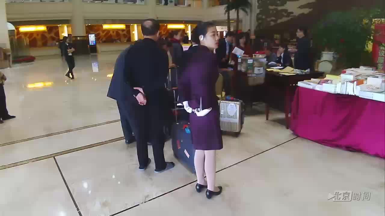 十二届全国人民代表大会第五次会议闭幕花絮 十二届全国人民代表大会第五次会议闭幕花絮