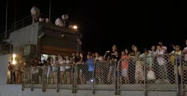 泰国翻船事件后,又有游客被困泰国,网友:现在知