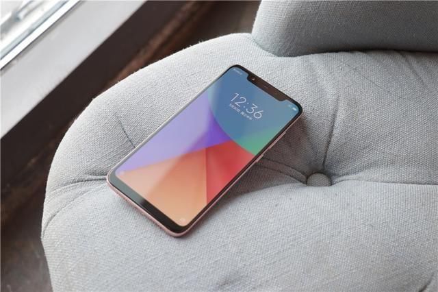 小米8和小米MIX2S,该如何选择?只需要了解这