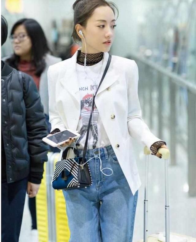 杨蓉示范如何正确穿牛仔裤,不穿高跟鞋也能1米