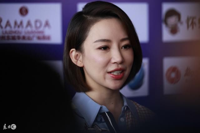 俄罗斯九球天后美貌不输潘晓婷,用球技征服球