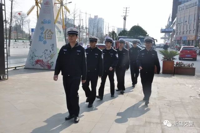 【志愿服务】倡导文明交通理念 巩固文明城市