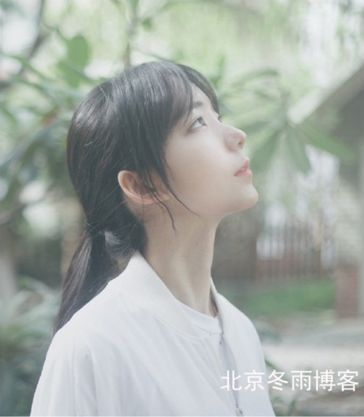 范明16岁女儿清纯近照曝光 满满的邻家气息