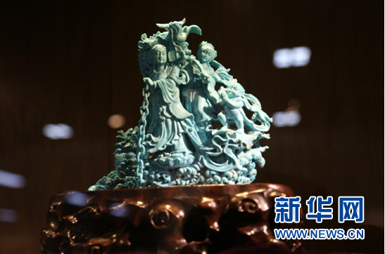 【喜迎十九大·文脉颂中华】全国网络媒体记者探访湖北非物质文化遗产绿松石雕 【喜迎十九大·文脉颂中华】全国网络媒体记者探访湖北非物质文化遗产绿松石雕