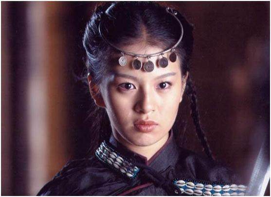 14岁出道毁于初夜门,刘品言发胖整容星途暗