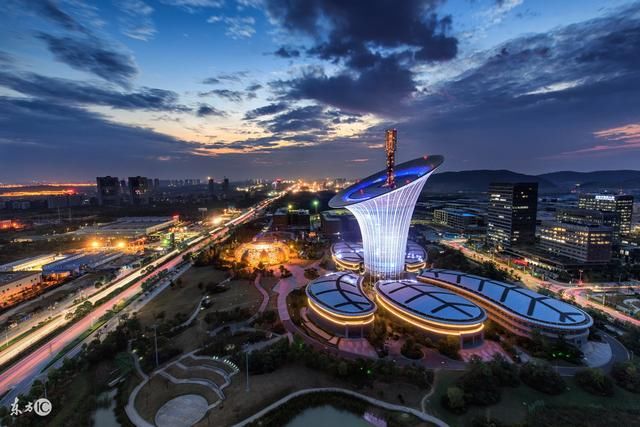 重庆、成都、武汉三座中西部的翘楚城市,哪个