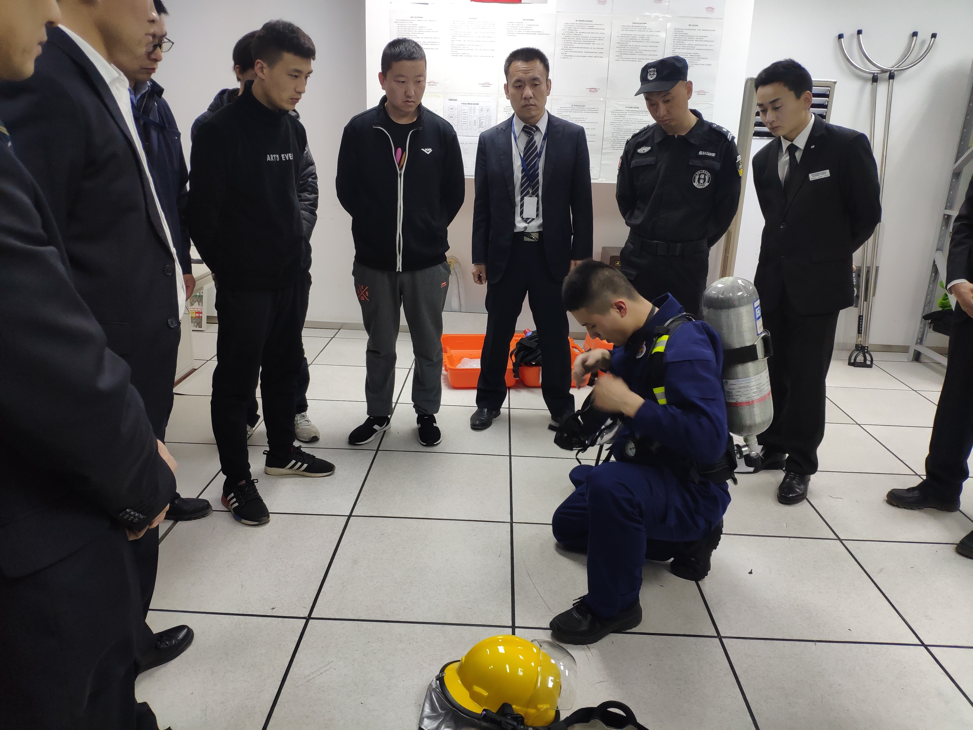 石景山消防对辖区微型消防站 进行拉动培训