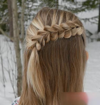 12款最流行好看的辫子披肩发发型!