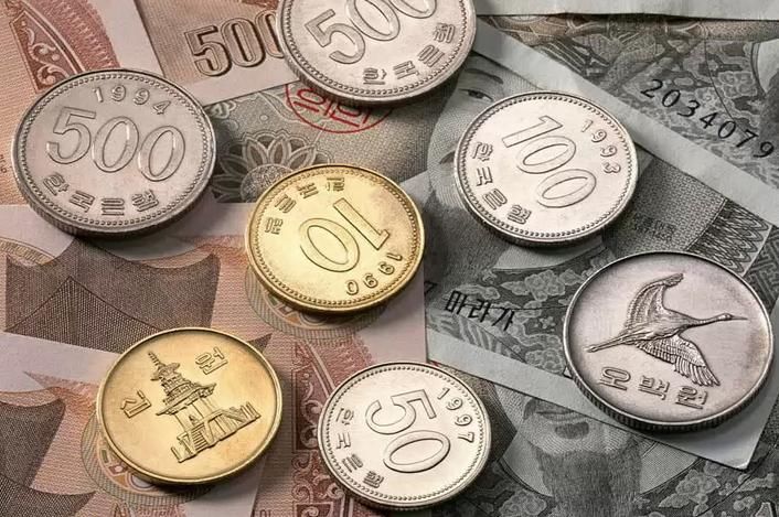 为什么牛气哄哄的韩国人吃不起肉和水果,看完